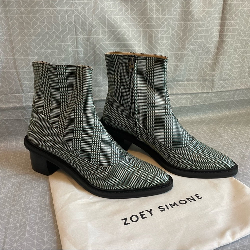 NWOT Zoey Simone Coated Ankle Boots in Green Plaid‎ 42